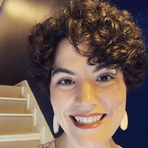 Meet your Posher, Stephanie